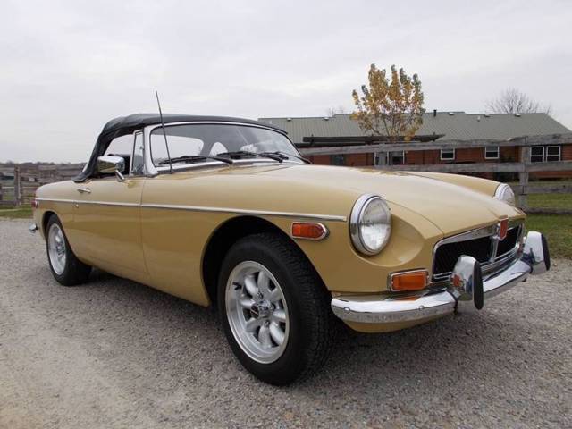 1973 MG MGB ROADSTER - photo 2