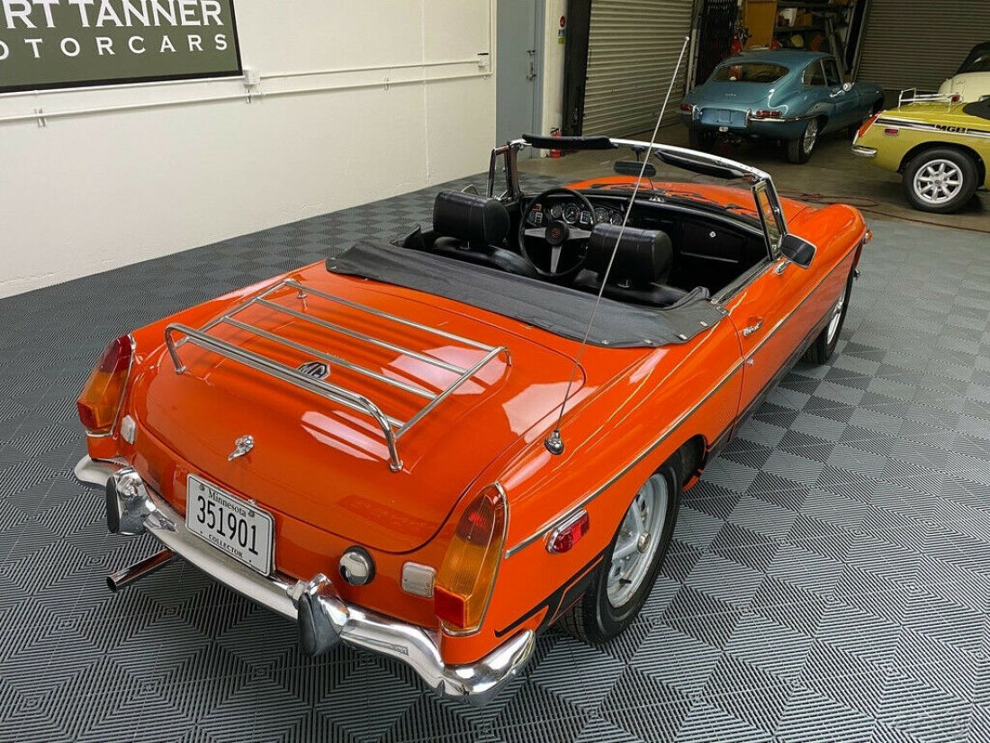 1973 MG MGB 1973 MGB. BLAZE ORANGE WITH BLACK TRIM. 72,860 MILES. - photo 9