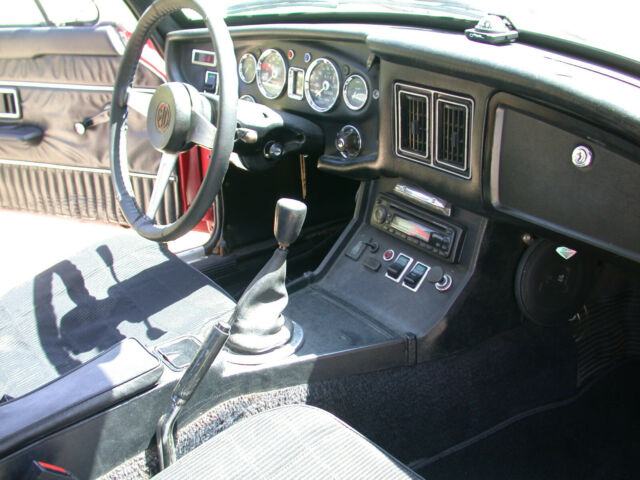 1973 MG MGB GT - photo 7