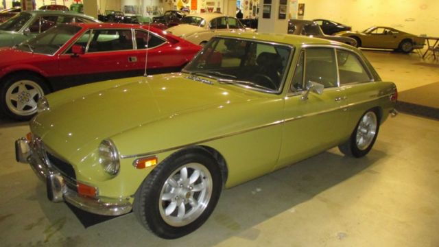 1973 MG MGB MGB GT - photo 2