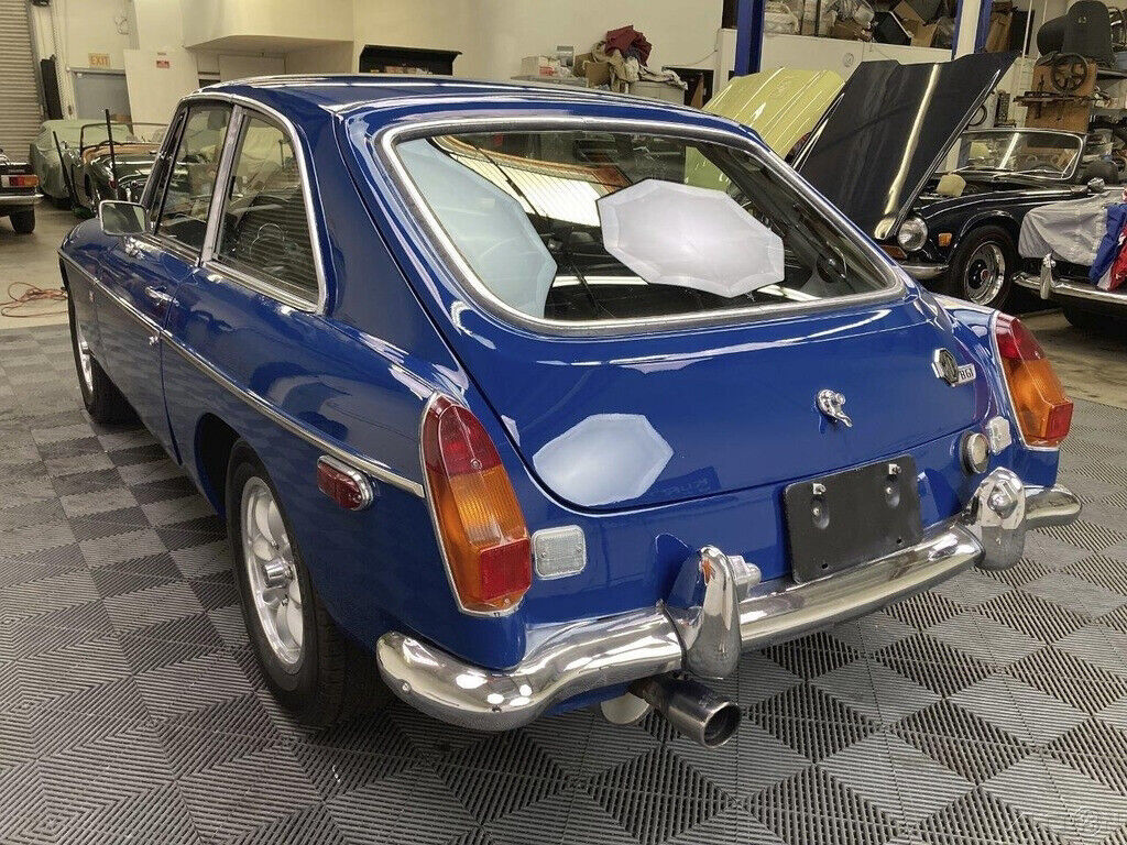 1973 MG MGB 1973 MGB GT. MINERAL BLUE. NICELY RESTORED. - photo 10