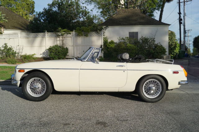 1973 MG MGB MARK III CONVERTIBLE - photo 2