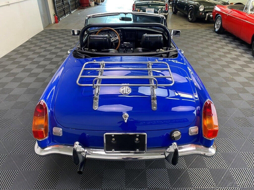 1973 MG MGB 1973 MGB ROADSTER. MINERAL BLUE - photo 11