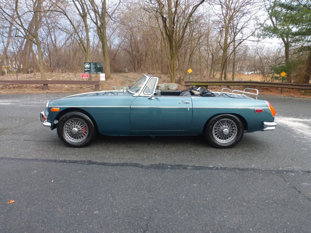 1973 MG MGB Restored - photo 2