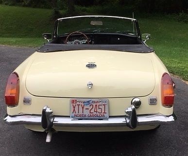 1973 MG MGB - photo 3