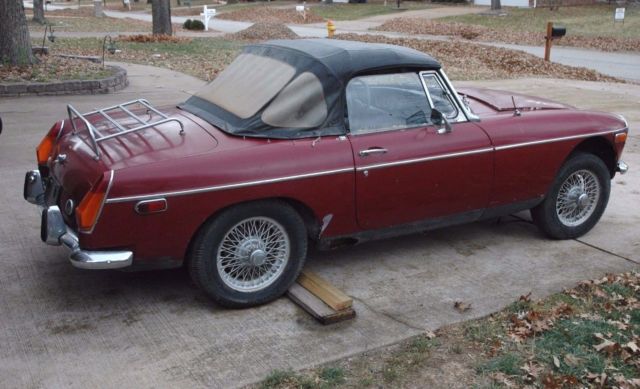 1973 MG MGB Roadster - photo 3