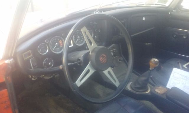 1973 MG MGB Roadster - photo 3