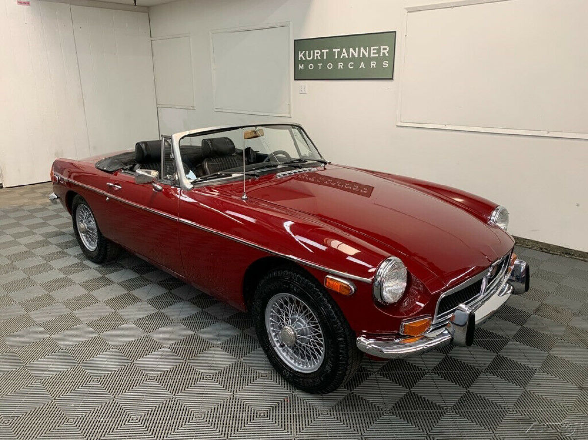 1973 MGB ROADSTER. WIRE WHEELS. LOVELY DRIVING CAR IN GREAT ALL-AROUND CONDITION 1973 MG MGB 1973 MGB ROADSTER. DAMASK RED WITH BLACK TRIM