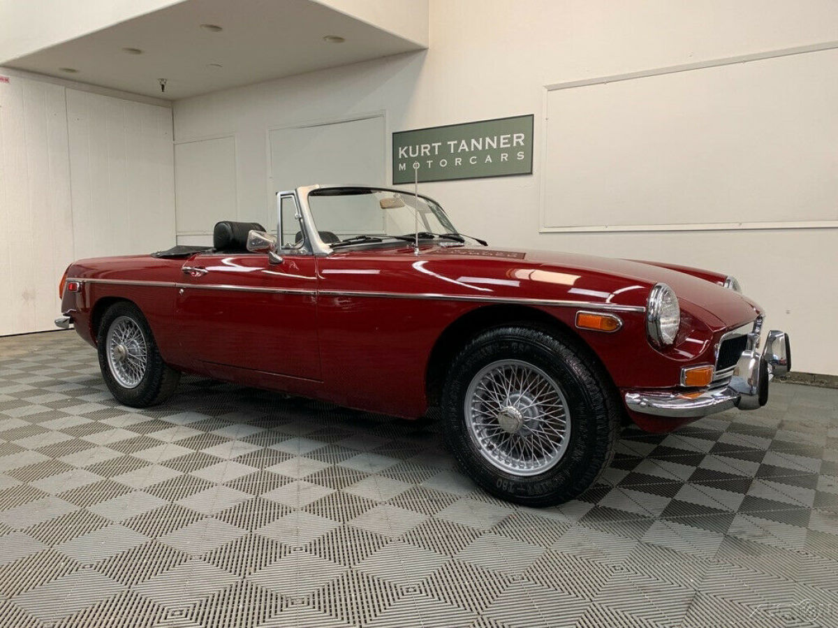1973 MG MGB 1973 MGB ROADSTER. DAMASK RED WITH BLACK TRIM - photo 7