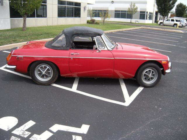 1973 MG B - photo 8