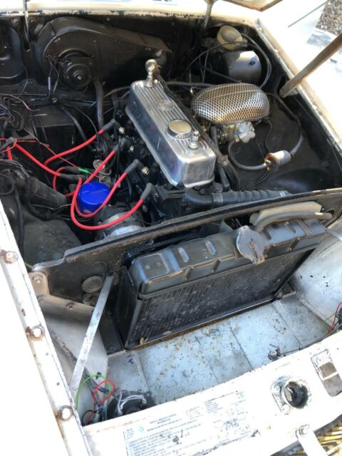 1973 MG MGB Roadster - photo 5