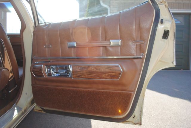 1973 Oldsmobile Custom Cruiser 6 Passenger Station Wagon - photo 10
