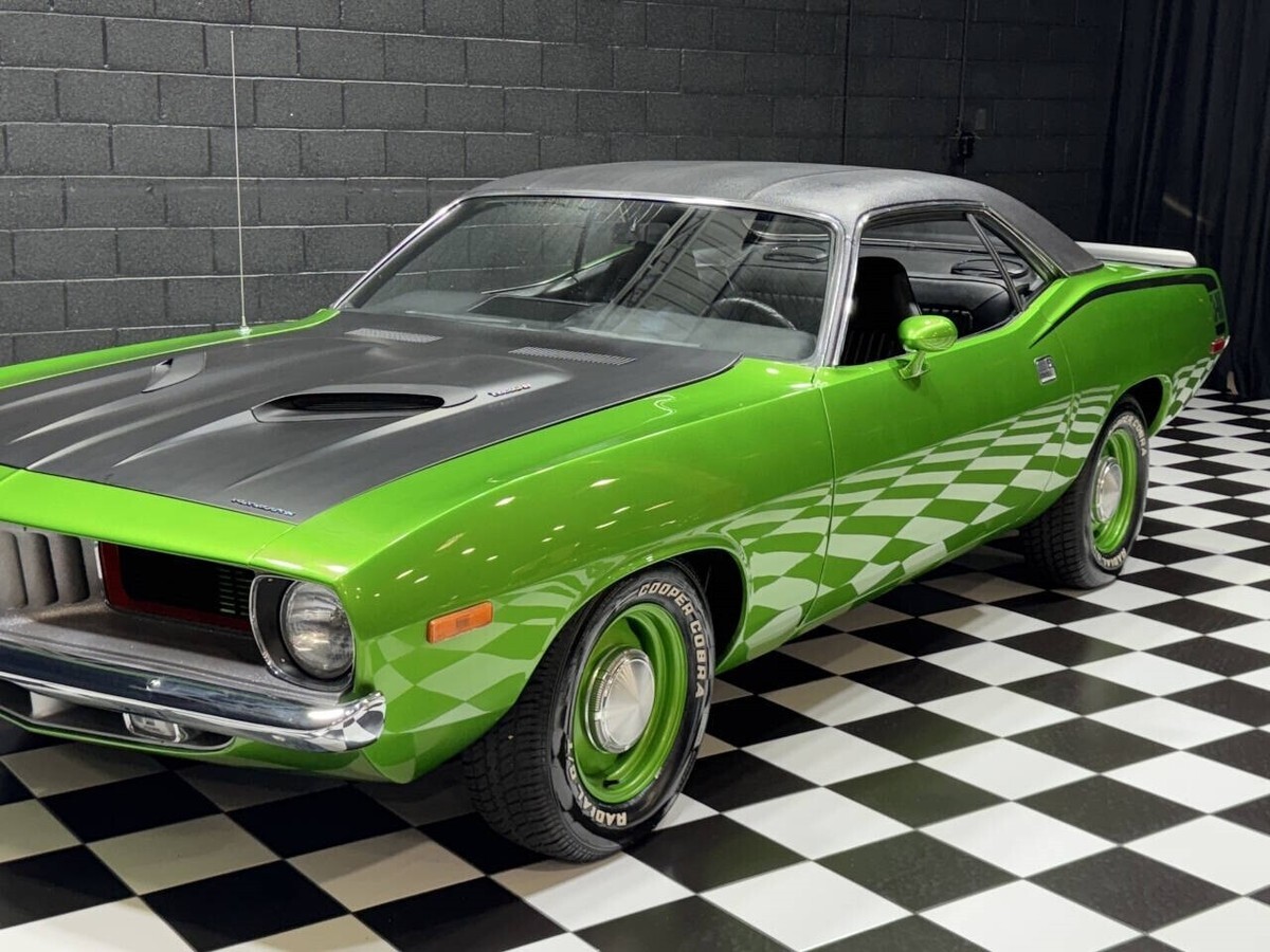 1973 Plymouth Barracuda HYPER GREEN 340cid RESTORED!! - photo 8