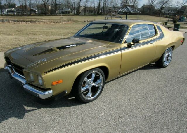 1973 Plymouth Road Runner 440 V8 Mopar 1973 Plymouth Road Runner Coupe