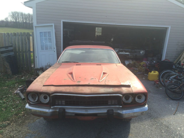 1973 Plymouth Roadrunner Base 5.6L 1973 Plymouth Road Runner