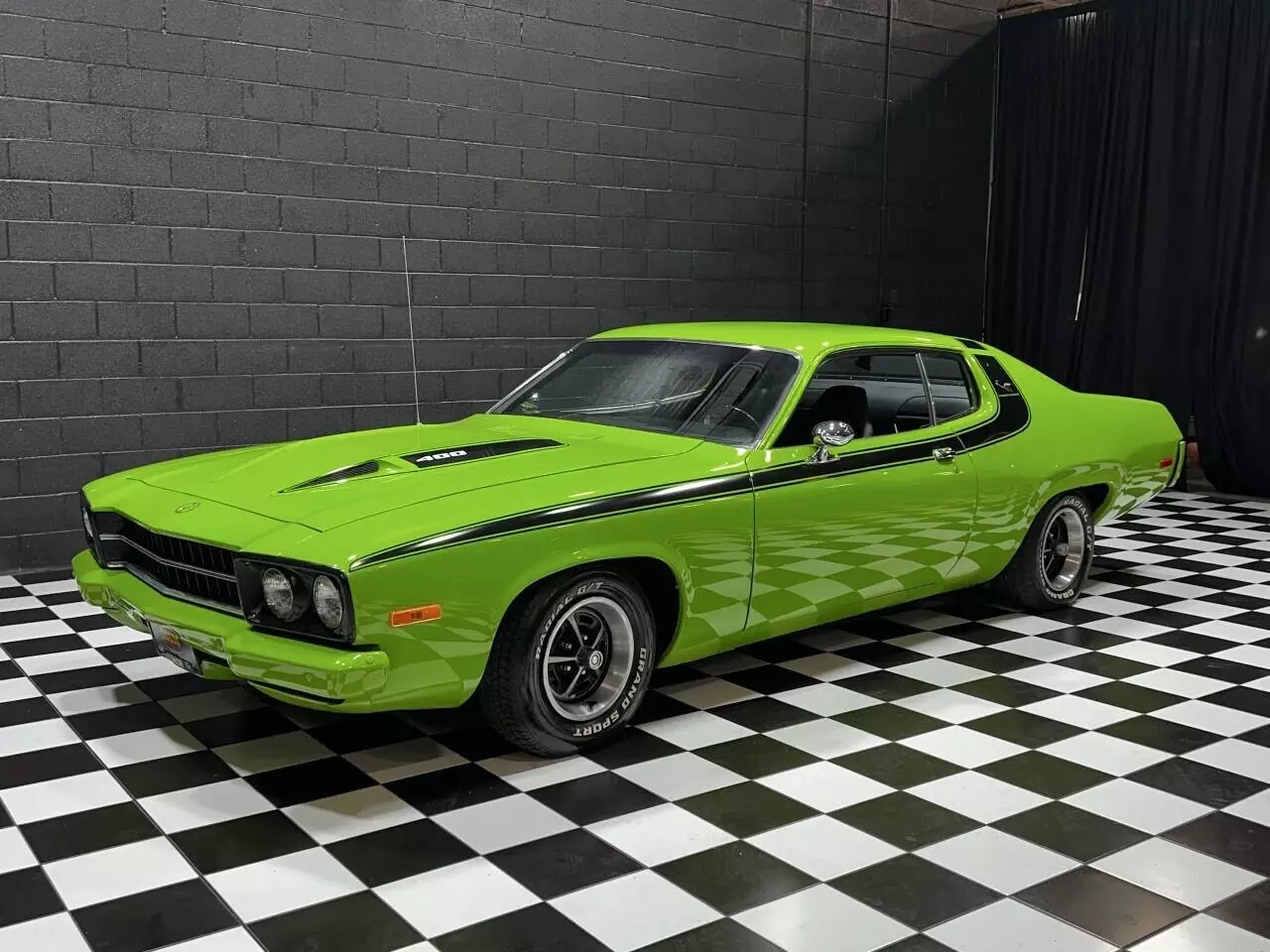 1973 Plymouth Road Runner REAL NICE RESTORATION - photo 4