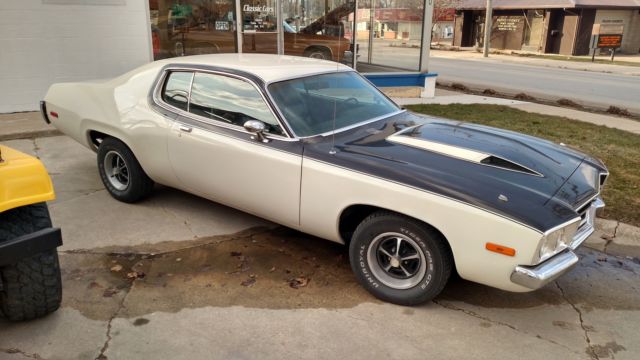 1973 Plymouth Satellite Road Runner Clone with 318 V8 1973 Plymouth Satellite