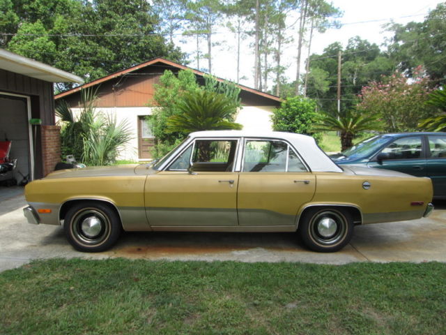 1973 Plymouth Valiant sedan 318 A/C, disc brakes, solid car drive home, Florida 1973 Plymouth Valiant