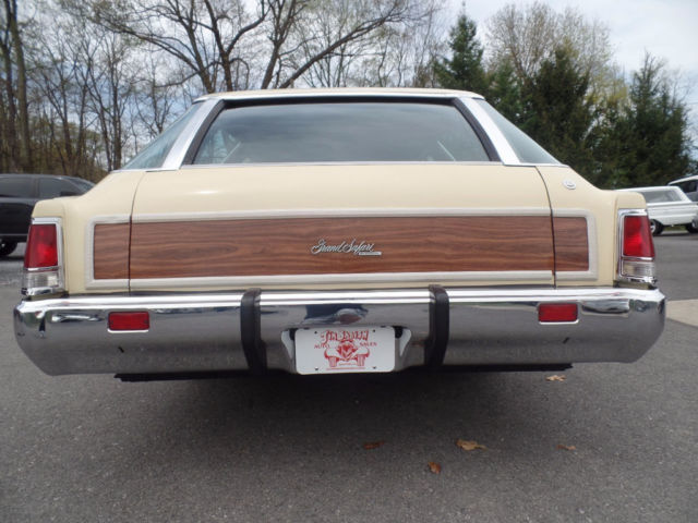 1973 Pontiac Grand Safari Station Wagon - photo 5