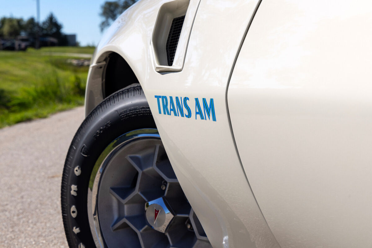 1973 Pontiac Trans Am SD-455, Auto, AC, PW, RWD, Cameo White - photo 4
