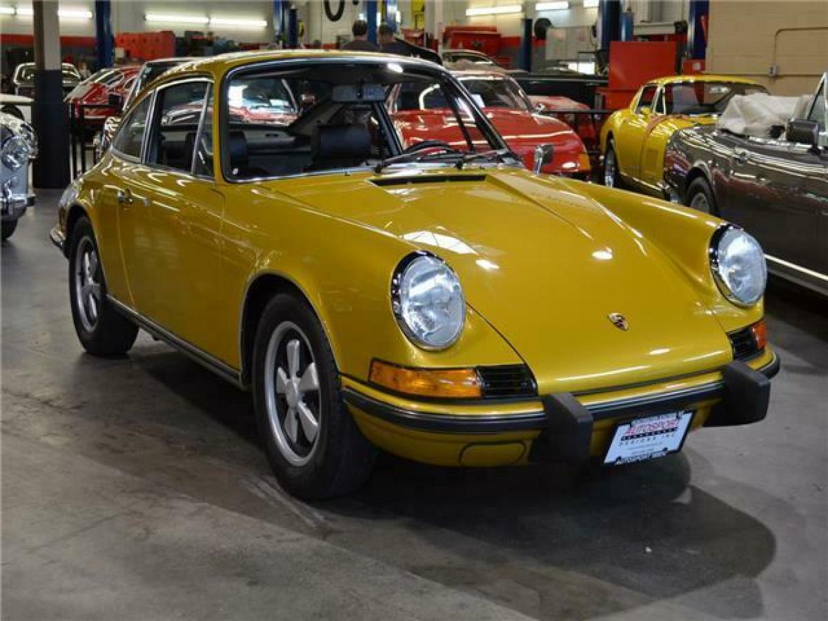 1973 Porsche 911 T 77480 Miles Gold metallic coupe 2.4 liter flat 6 cylinder Man 1973 Porsche 911 T