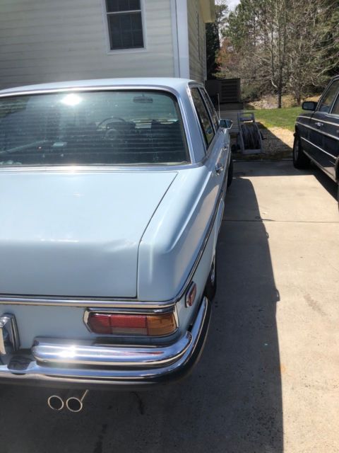 1973 Mercedes-Benz 200-Series LEATHER - photo 4