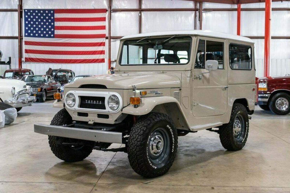 1973 Toyota FJ 40 82701 Miles Desert Sand SUV 3.9L Inline-6 3-Speed Manual 1973 Toyota FJ 40