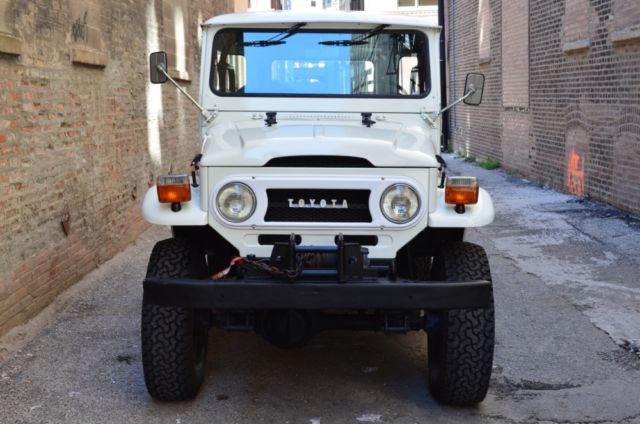 1973 Toyota FJ40 Landcruiser -- - photo 4