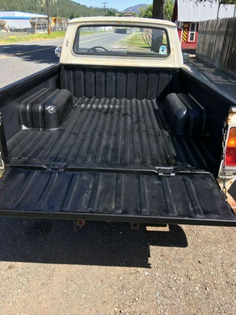 1973 Toyota Hilux PICKUP - photo 3