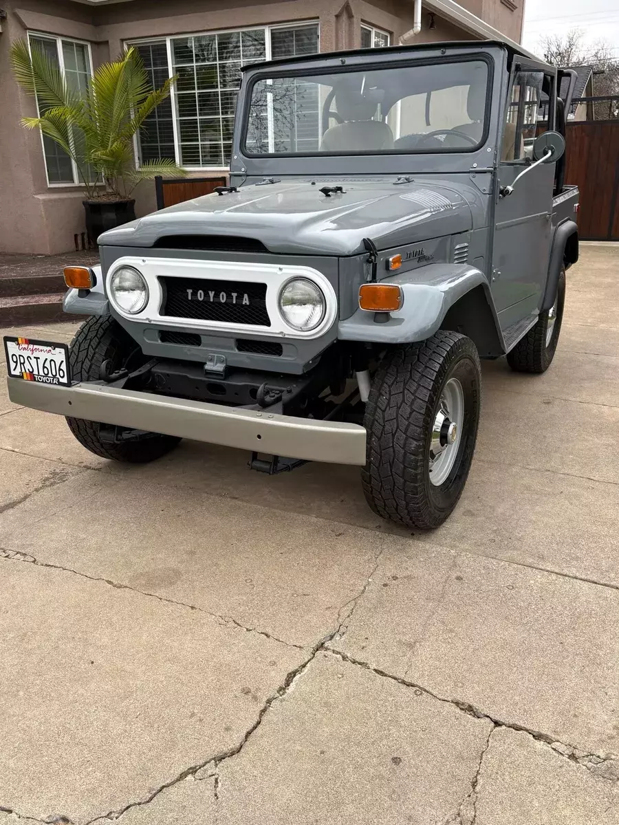 1973 Toyota Land Cruiser 40 Grey 1973 Toyota Land Cruiser 40
