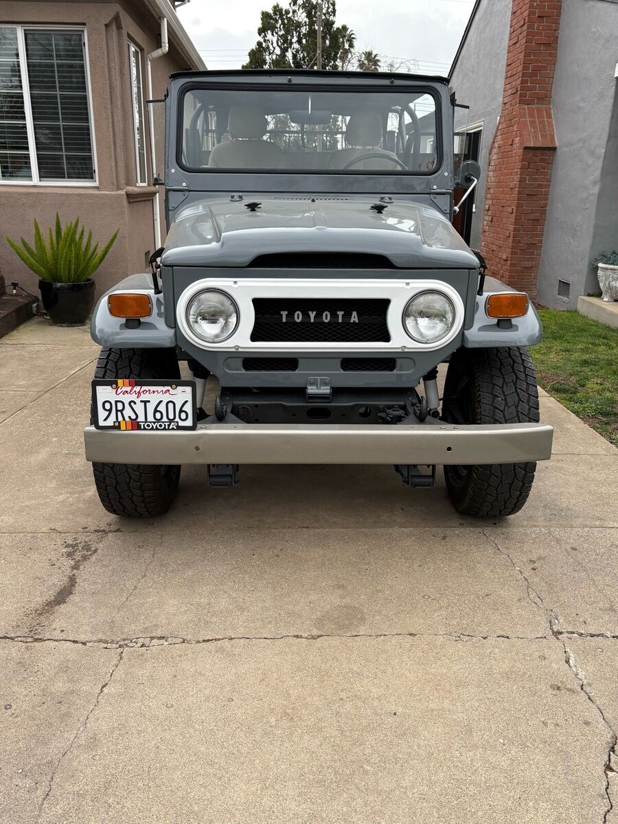 1973 Toyota Land Cruiser 40 - photo 2