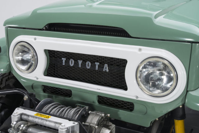 1973 Toyota Land Cruiser FJ40 - photo 11