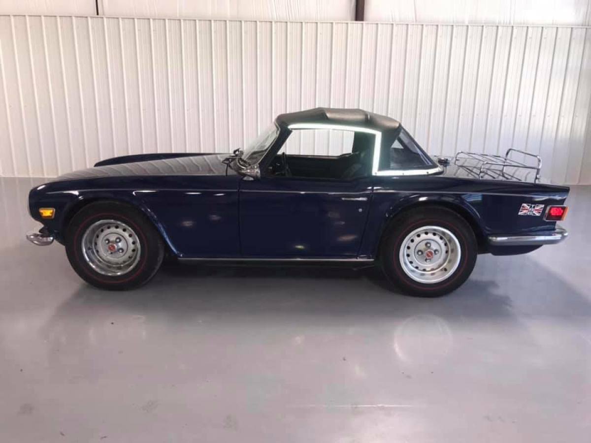 1973 Triumph TR-6 CONVERTIBLE - photo 2