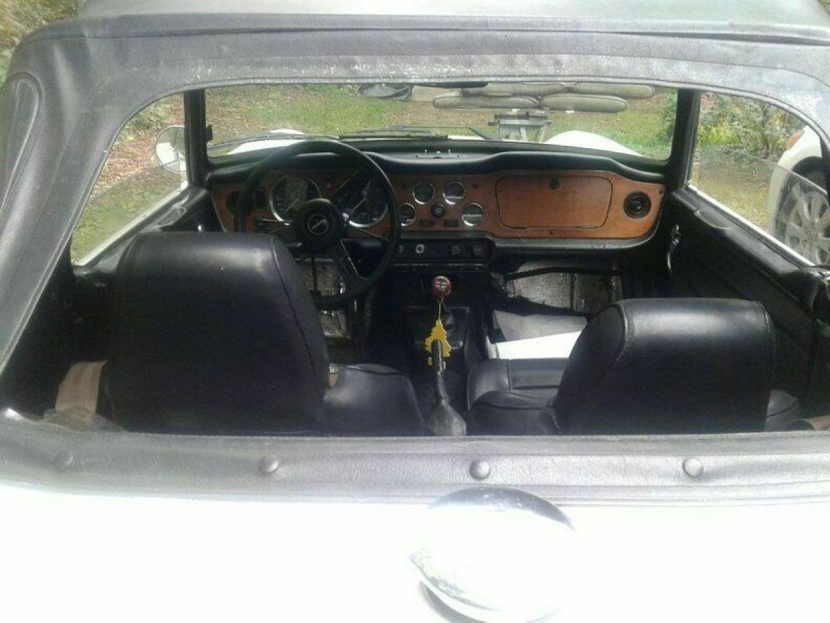 1973 Triumph TR6 Convertible - photo 11
