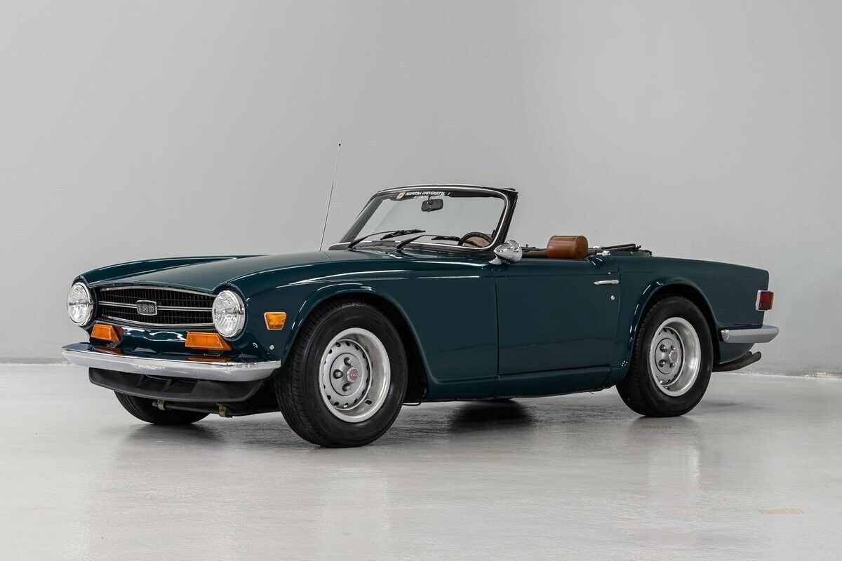 1973 Triumph TR6 98830 Miles Green Roadster 2498 cc 4-Spd Manual 1973 Triumph TR-6