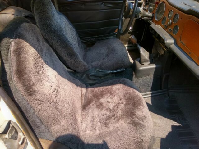 1973 Triumph TR-6 Convertible - photo 11