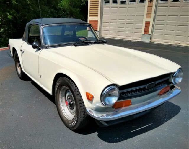 1973 Triumph TR-6 Convertible - photo 3