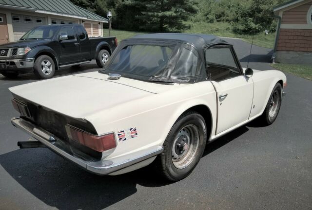 1973 Triumph TR-6 Convertible - photo 5
