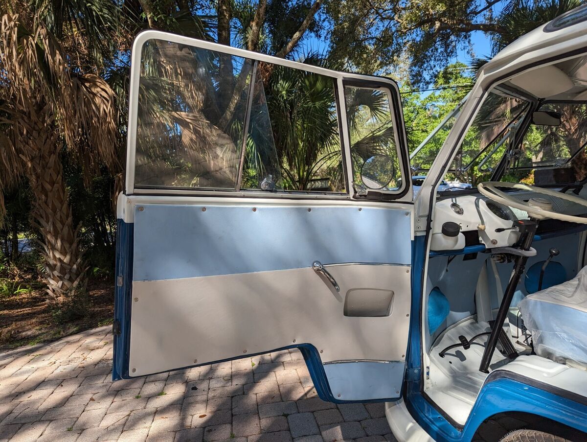 1973 Volkswagen Bus/Vanagon Deluxe Samba 23 Window - photo 11