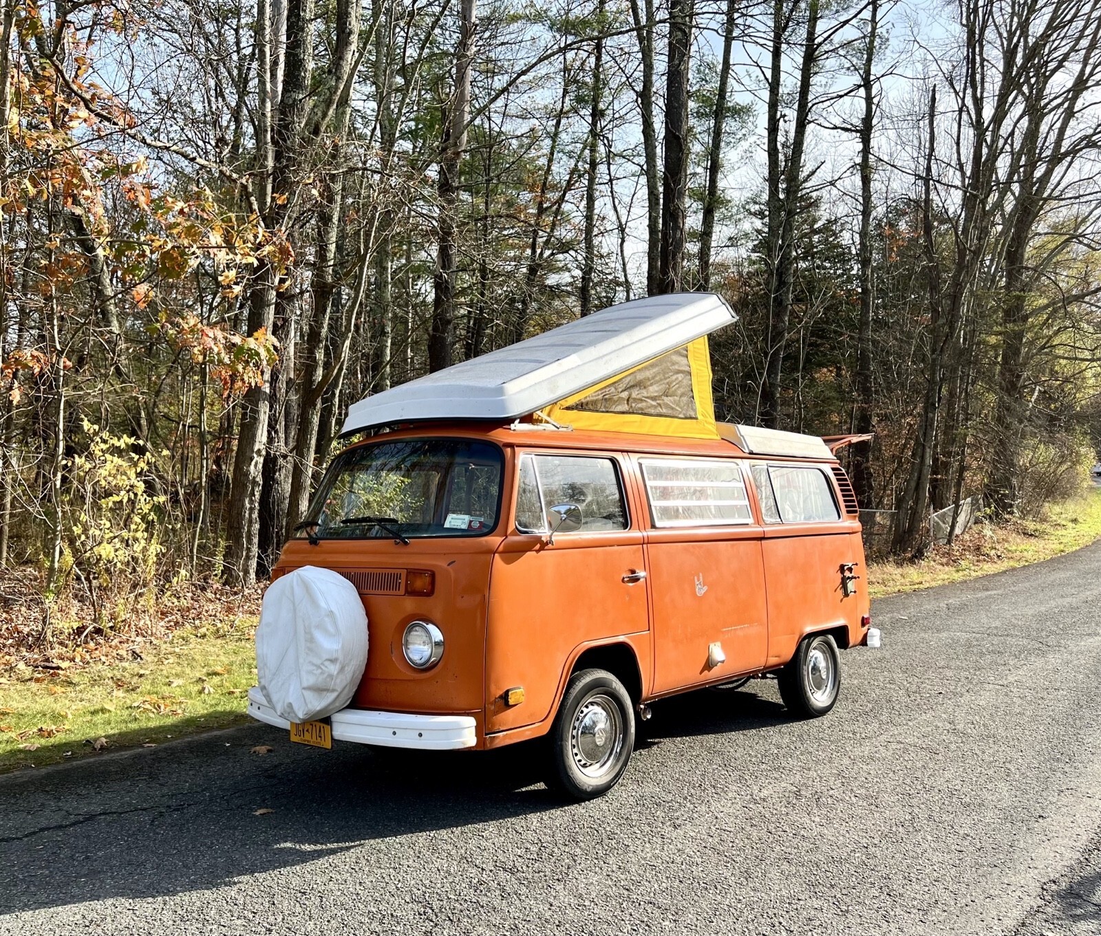 1973 Volkswagen Microbus orange and white - photo 2