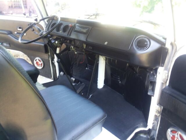 1973 Volkswagen Bus/Vanagon - photo 6