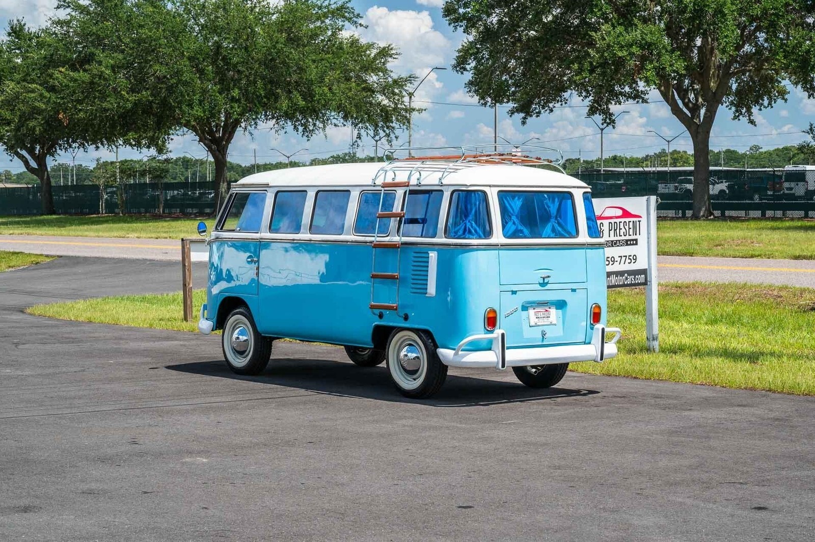 1973 Volkswagen Transporter Bus Rebuilt Motor - photo 4