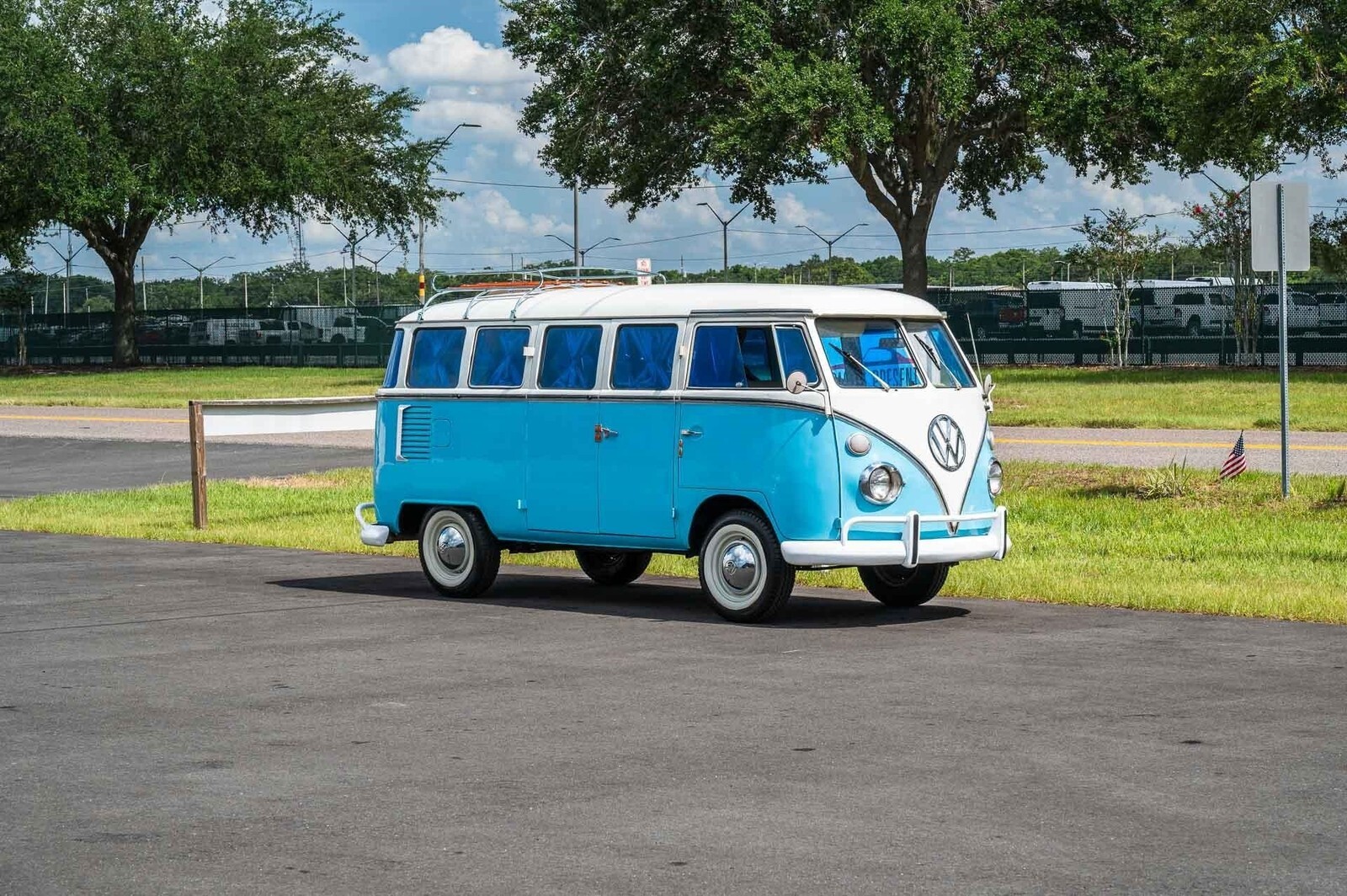 1973 Volkswagen Transporter Bus Rebuilt Motor - photo 9