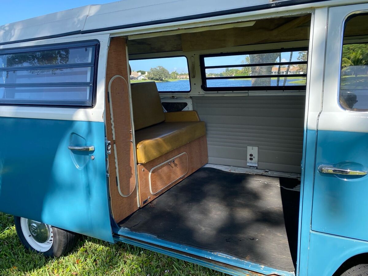 1973 Volkswagen Transporter camper - photo 9