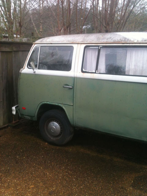 1973 Volkswagen Type 2 Transporter 1973 Volkswagen Bus/Vanagon