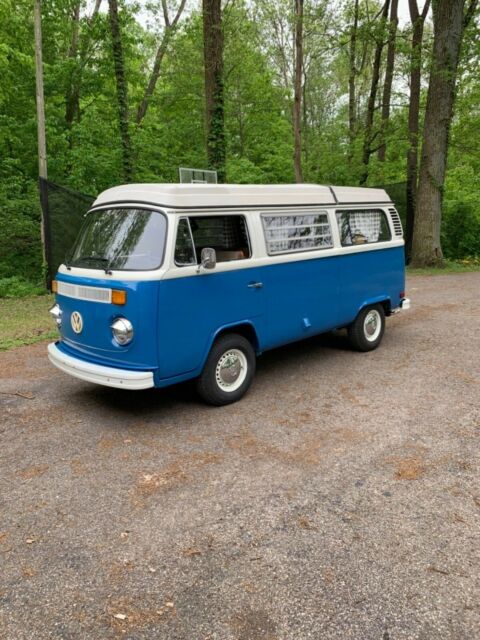 1973 Volkswagen Type II Bus Westfilla camper pop top with Hammock 1973 Volkswagen Bus/Vanagon