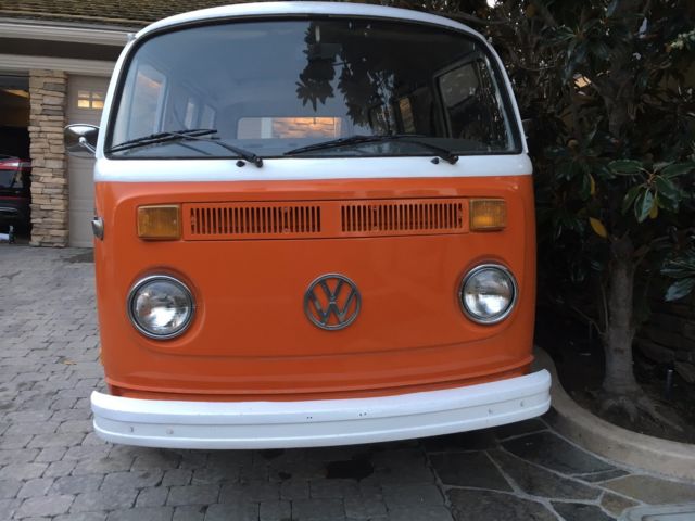 1973 Volkswagen Bus/Vanagon SUNROOF -RARE AUTOMATIC TRANSMISSION - photo 4