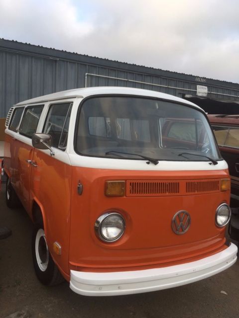 1973 Volkswagen Bus/Vanagon SUNROOF -RARE AUTOMATIC TRANSMISSION - photo 3
