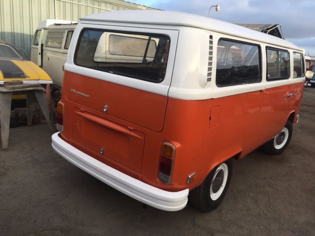 1973 Volkswagen Bus/Vanagon SUNROOF -RARE AUTOMATIC TRANSMISSION - photo 5