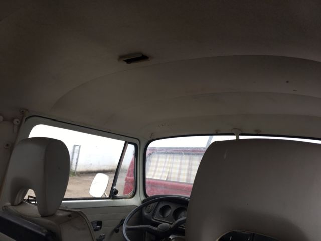 1973 Volkswagen Bus/Vanagon -ORIGINAL CONDITION- - photo 9